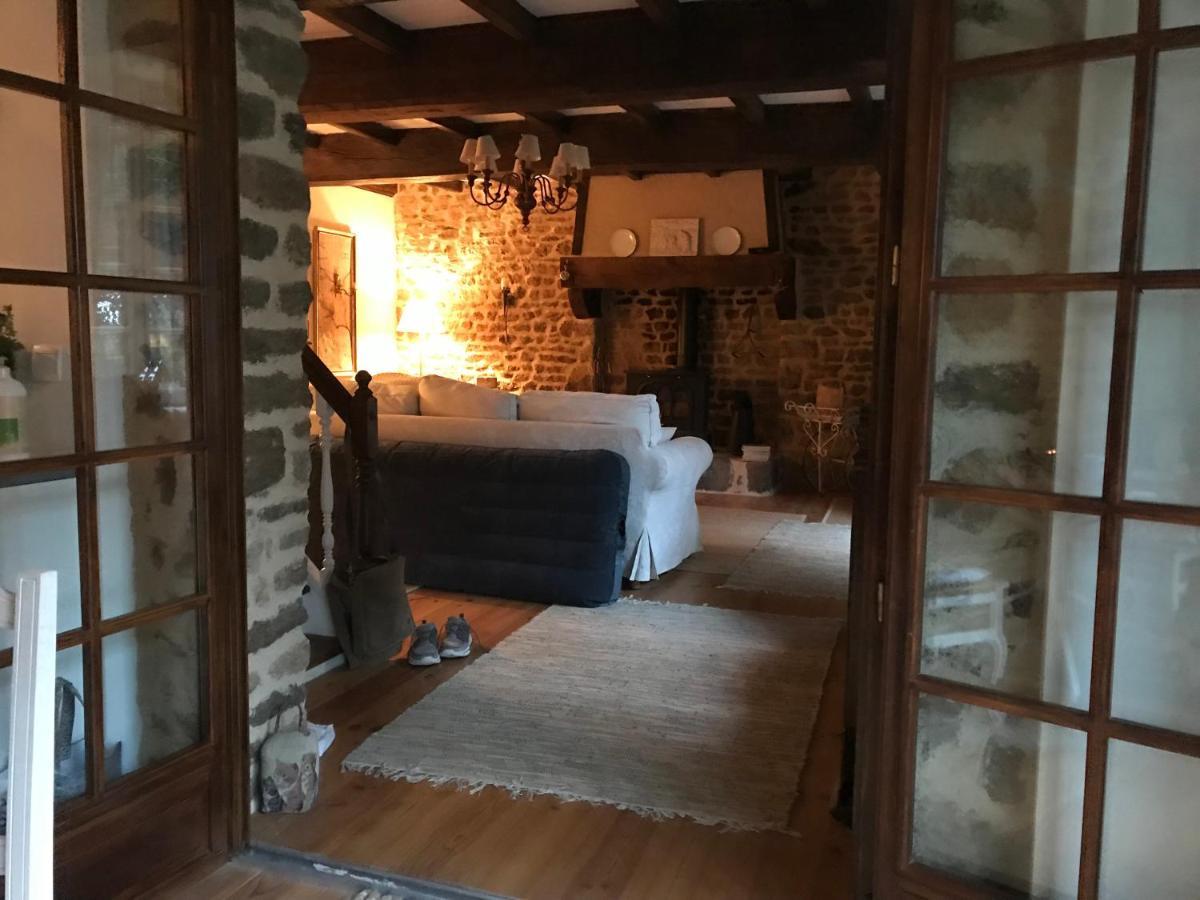 Le Jardin Des Fees Bed & Breakfast Savigny-le-Vieux ภายนอก รูปภาพ