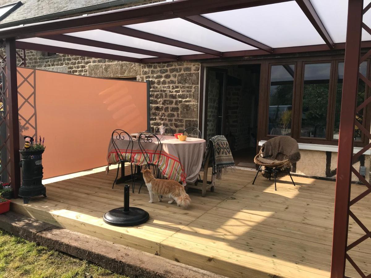 Le Jardin Des Fees Bed & Breakfast Savigny-le-Vieux ภายนอก รูปภาพ