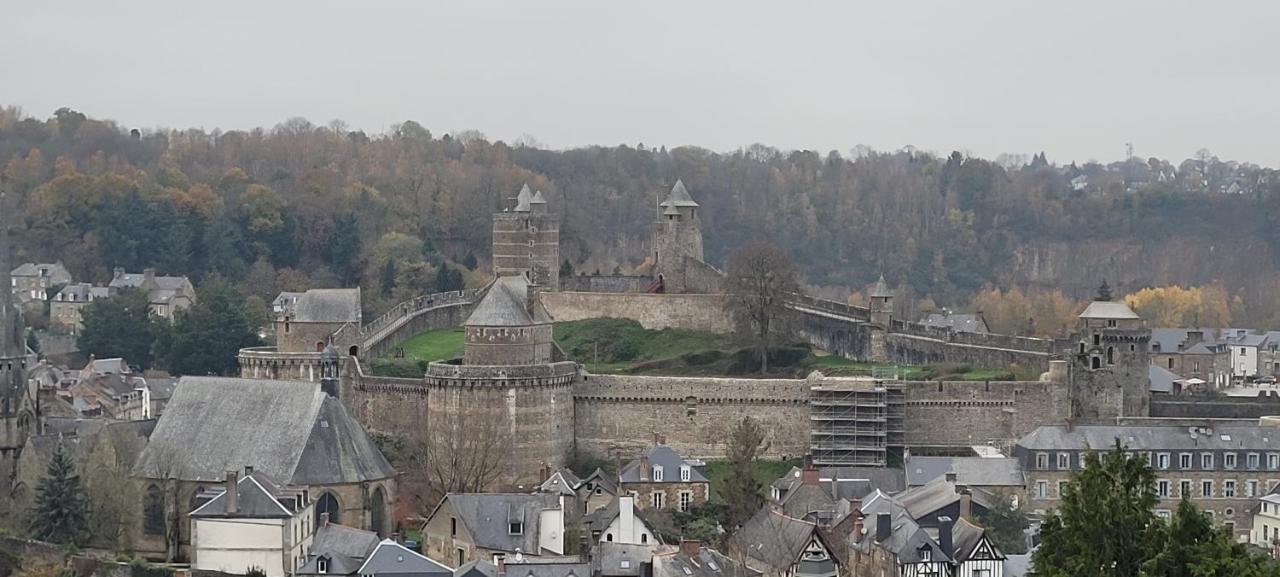 Le Jardin Des Fees Bed & Breakfast Savigny-le-Vieux ภายนอก รูปภาพ