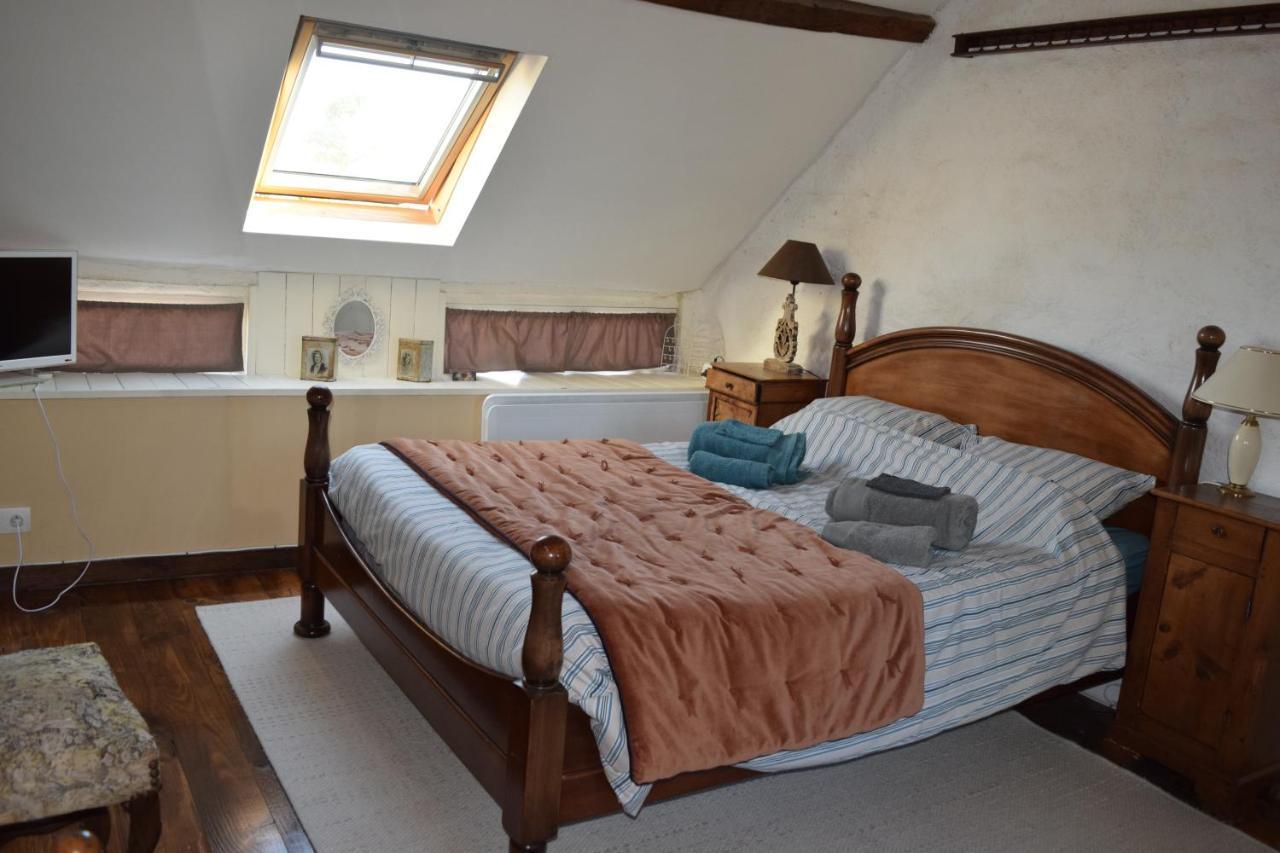 Le Jardin Des Fees Bed & Breakfast Savigny-le-Vieux ภายนอก รูปภาพ