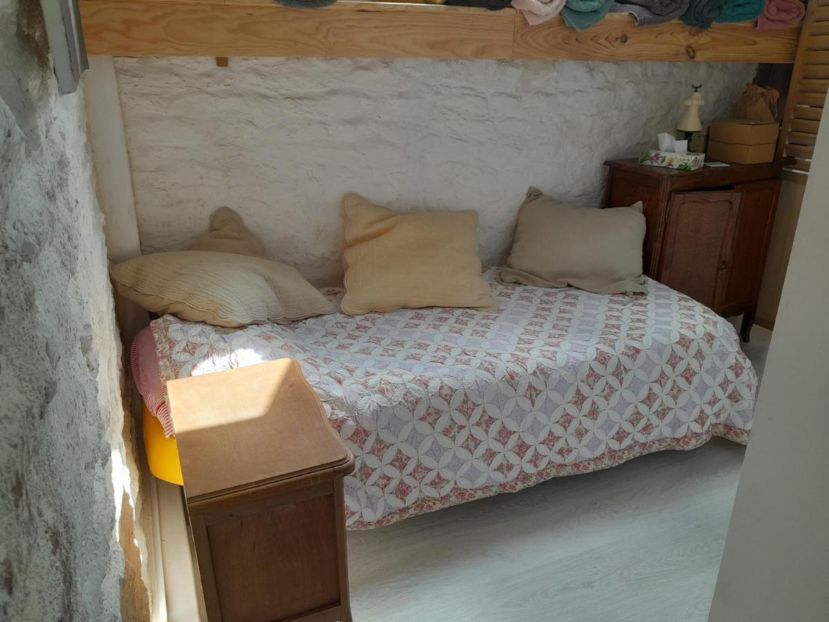 Le Jardin Des Fees Bed & Breakfast Savigny-le-Vieux ภายนอก รูปภาพ